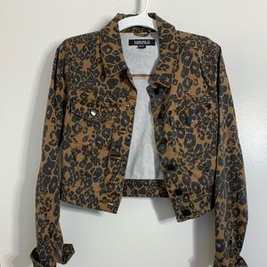 🦋Forever 21 Leopard Print Denim Stretch Cro…